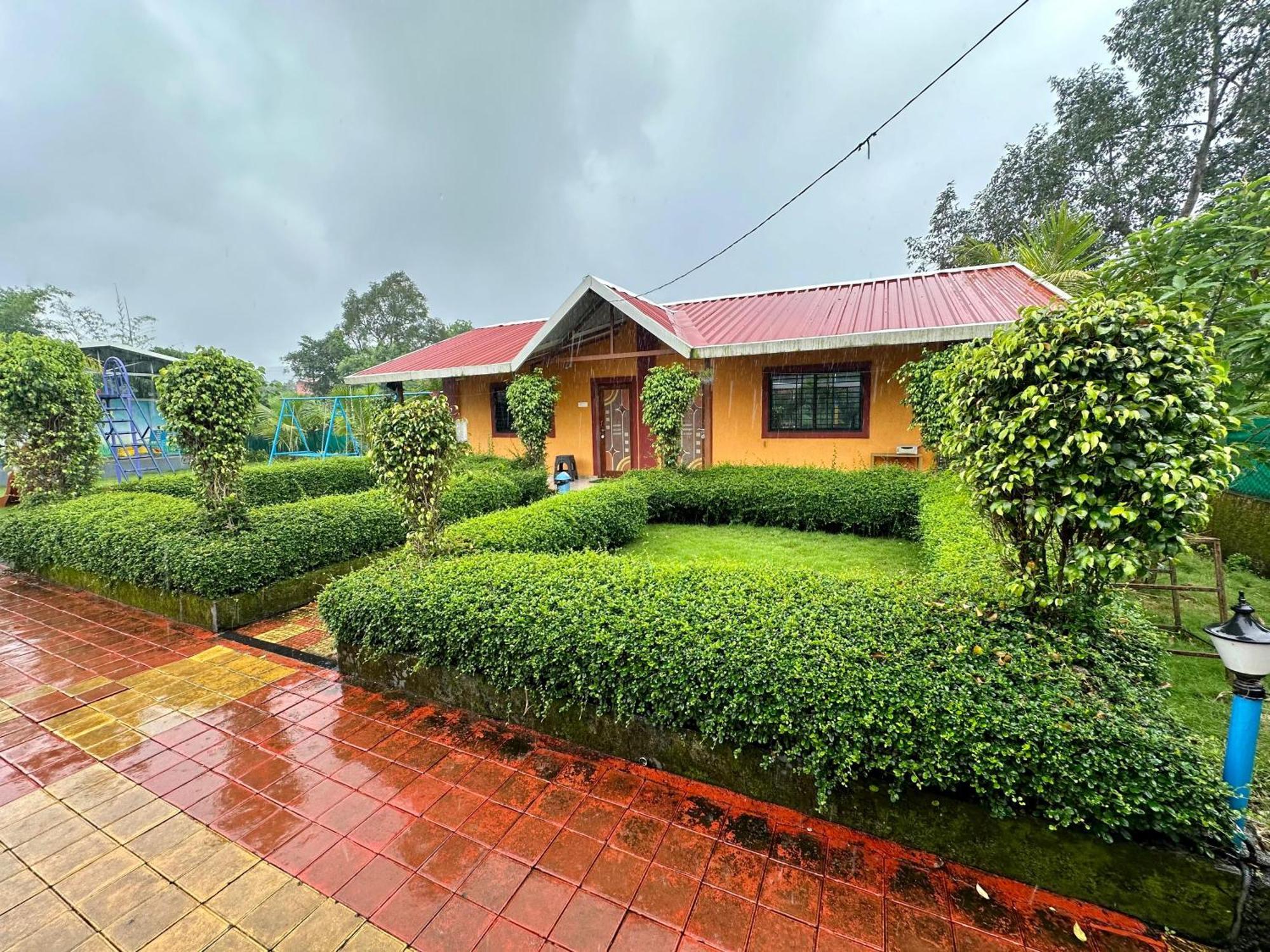 Karjat Ap Resort Ngoại thất bức ảnh